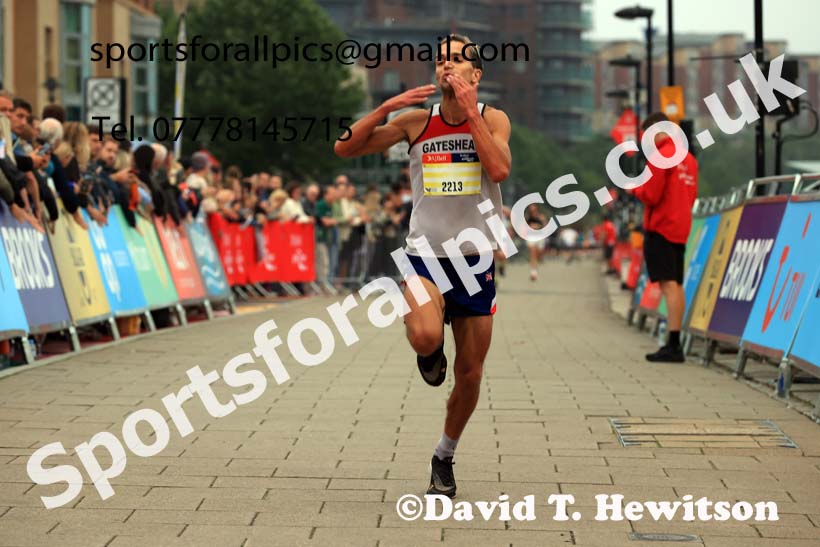 The AJ Bell Great North 5k., Newcastle/Gateshead Quayside.  Photo: David T. Hewitson/Sports for All Pics